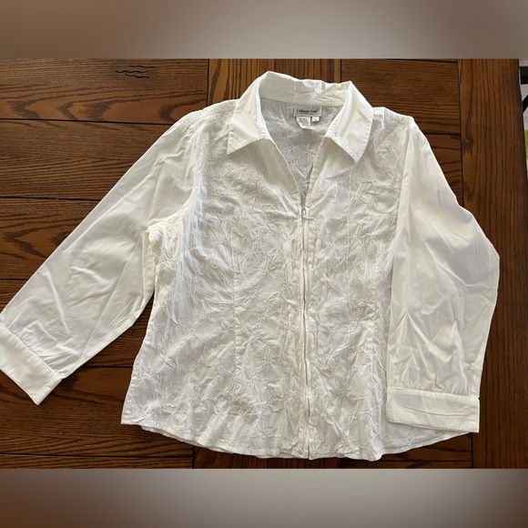 Zip up white blouse - Picture 5 of 7